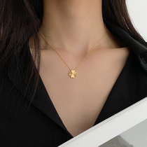 Four-leaf straw necklace 2022 new female lock bone chain 18k gold advanced sensation small crowdtitanium steel neck not to fall color 2021