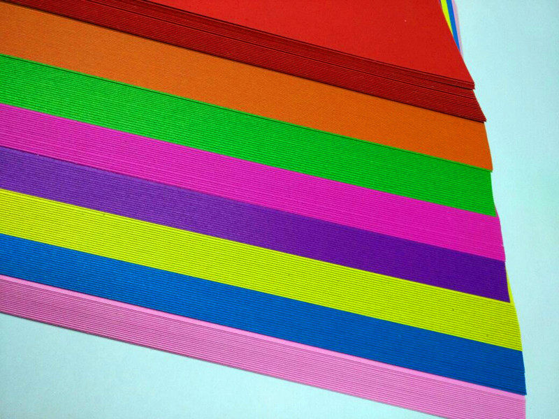 批发4开彩色卡纸200克厚硬卡纸diy手工纸剪纸手绘贺卡双面黑彩卡