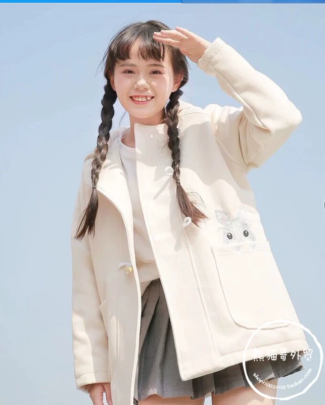 Mùa thu và mùa đông ngày mới cô gái mềm mại phong cách đại học dễ thương túi thêu thỏ có mũ trùm đầu áo khoác len dày dài giữa phụ nữ - Áo Hàn Quốc