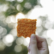 Fresh and crisp glutinous rice pan crab powder egg yolk seafood meat pine without MSG natural fresh flavor