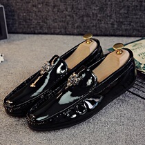 2021 sets of foot lacquered leather bean shoes Mens new lazy shoes Han version Trend Inren 100 lap personality bright face small leather shoes