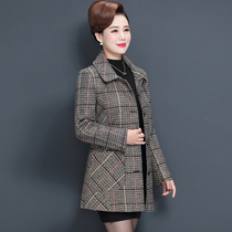 Middle-aged and elderly womens autumn wool jacket 2021 new middle-aged female foreign style coat mother Spring and Autumn windbreaker medium length