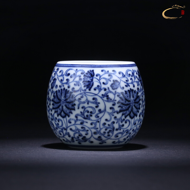 Jingdezhen and auspicious pure manual master cup of blue and white tie up branch lotus cup kung fu tea cup single CPU hand - made sample tea cup