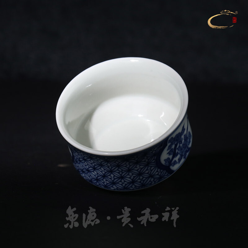 Jingdezhen blue and white cup and cheung blue window painting of flowers and a cup of pure manual master cup single CPU hand - made sample tea cup