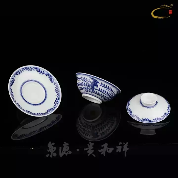 Jing DE and auspicious cup of jingdezhen blue and white only three bowl of tea bowl of blue and white pure manual four seasons changchun tureen