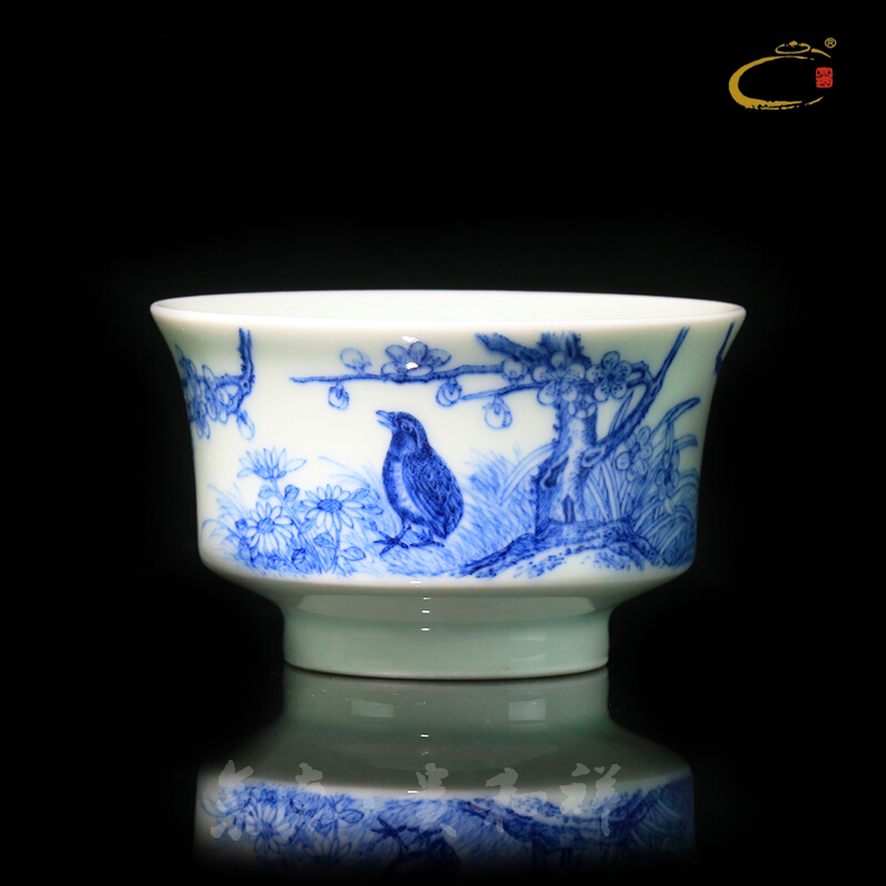 And auspicious jingdezhen hand - made kung fu tea cup sample tea cup individual cup of blue And white quail cup