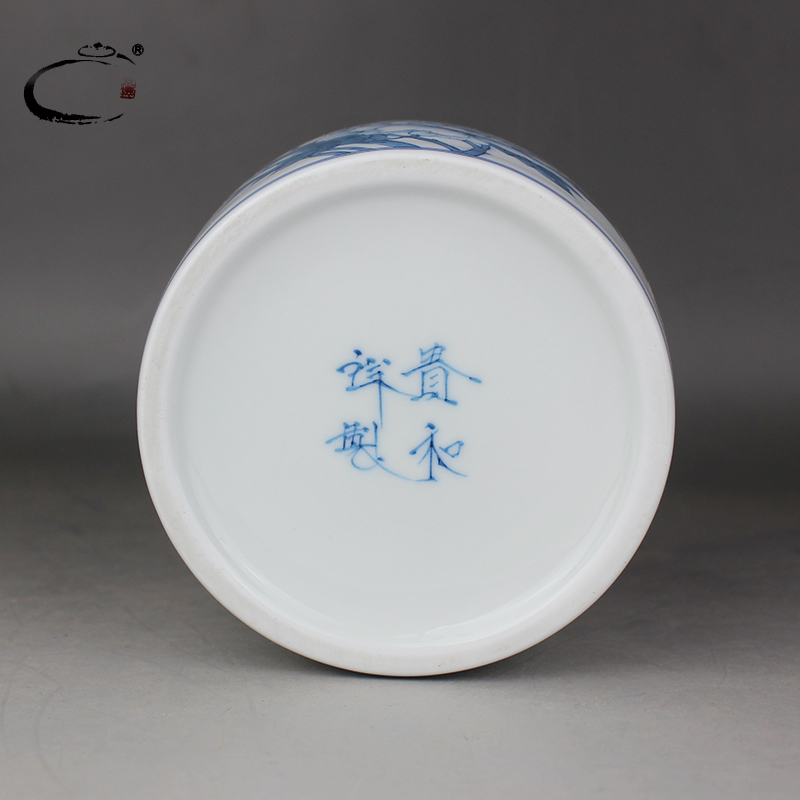 And auspicious hand - made jingdezhen blue And white with a silver spoon in its ehrs expressions using caddy fixings checking ceramic large seven cakes tea packaging gift box