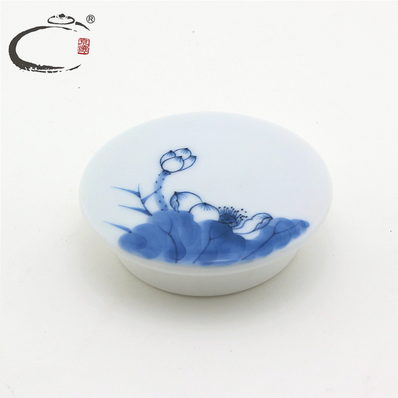 Blue and white lotus and auspicious hand - made ceramic tea pot small store receives travel portable sealed caddy fixings