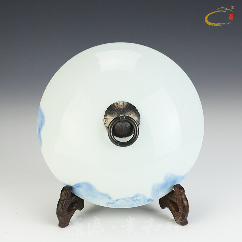 Beijing 's blue and white landscape and auspicious hand seven balls caddy fixings jingdezhen ceramic cake box large POTS