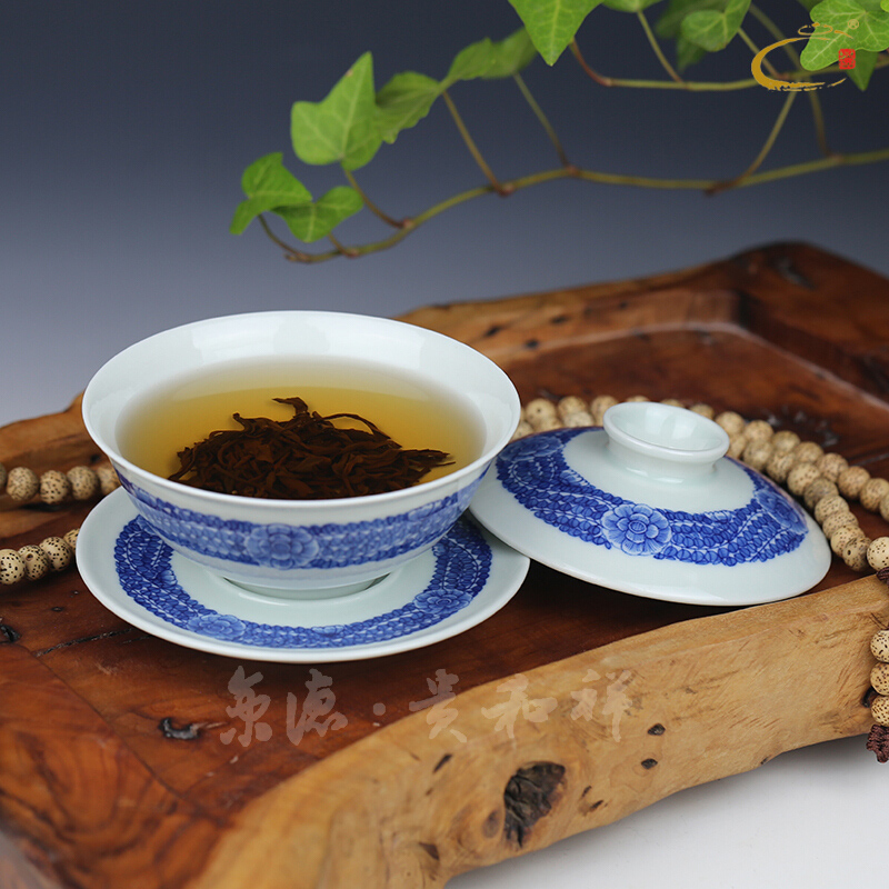 Beijing DE and auspicious all hand master of jingdezhen blue and white tureen hand - made ceramic kung fu tea set cover cup tea cup