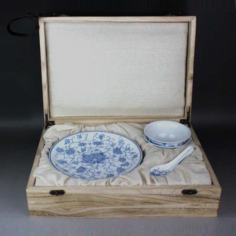 And auspicious cutlery set home dishes of jingdezhen blue And white lotus hand - made ceramic Chinese dishes gift box packaging