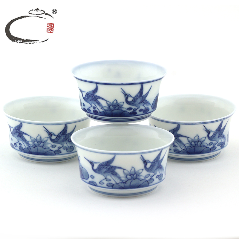 And auspicious jingdezhen blue And white cranes medium bowl set of hand - made of ceramic kung fu tea tureen of a complete set of sample tea cup