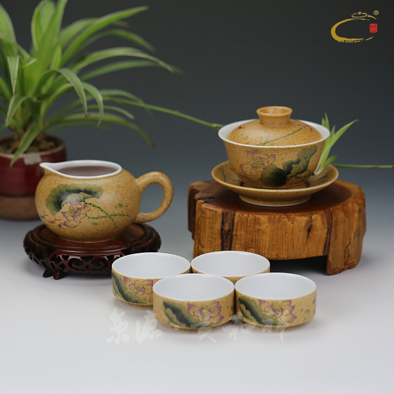 And auspicious jingdezhen hand - made ceramic kung fu tea set gift set a complete set of lotus fragrant tureen group