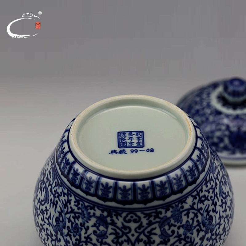 Jingdezhen and auspicious up ceramic tea caddy fixings large seal tank storage POTS pu - erh tea cake wake packing gift box