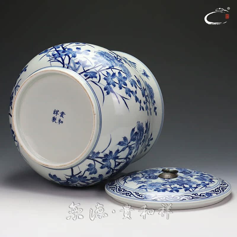 Jing DE and auspicious tea ware jingdezhen checking ceramic POTS awake all loose tea storage POTS of blue and white peony