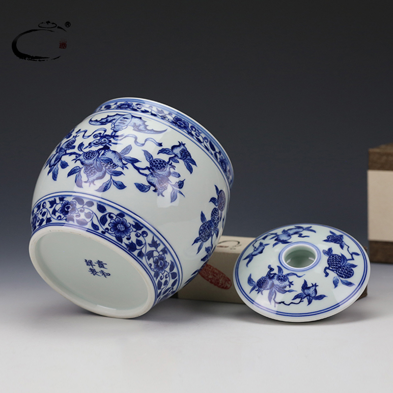 Jingdezhen blue and white tea pot and auspicious full checking ceramic POTS awake scattered receives receives gift box packaging