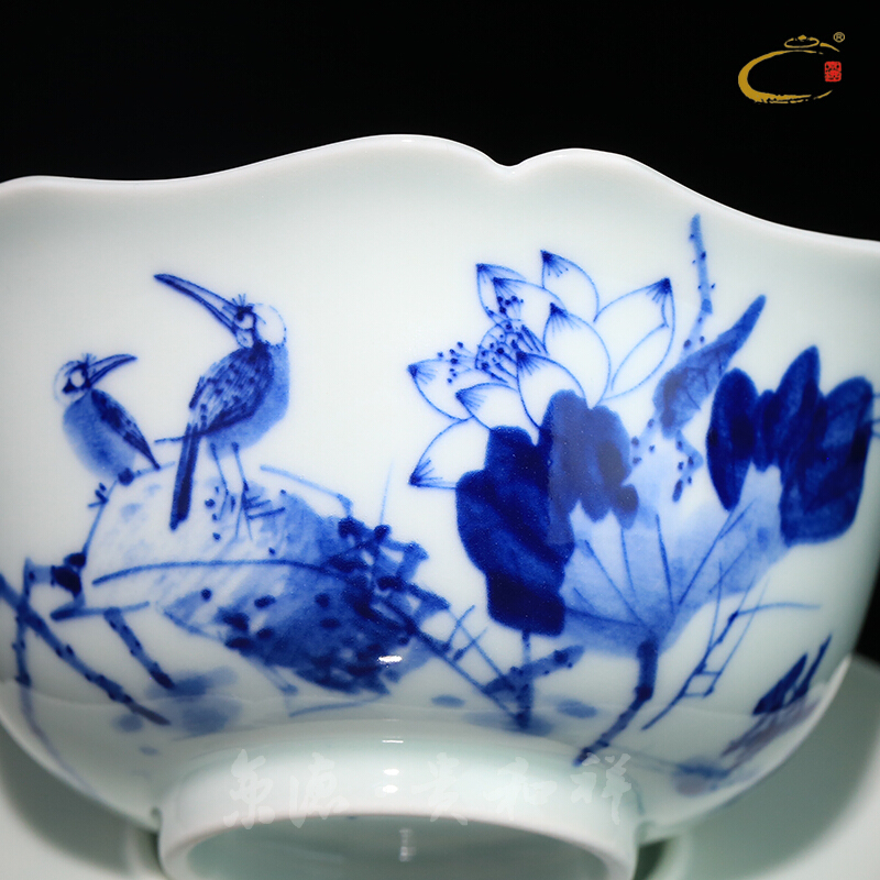 Jing DE and auspicious jingdezhen ceramic kung fu tea set manual hand - made only three bowl of blue and white lotus pond habitat double tureen cup