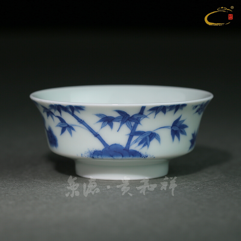 And auspicious jing DE treasure all checking ceramic cups, jingdezhen blue And white tea cup single hand - made glass bowl cups