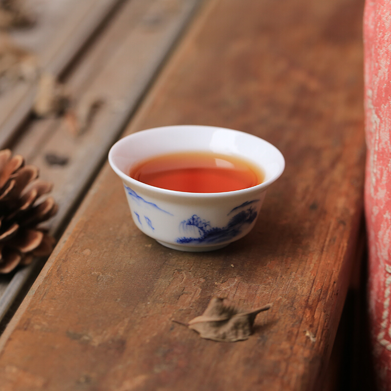 Blue and white landscape big jing DE and auspicious tureen teacups hand - made tureen sample tea cup jingdezhen kung fu tea kettle