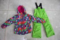  Childrens ski suit set thickened waterproof boys and girls cold-proof outdoor clothing windproof two-piece snow village