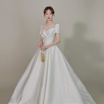 Hepburn bride Super fairy dream satin main wedding dress 2021 New temperament word shoulder simple atmosphere thin