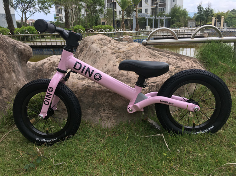 小恐龙dino儿童平衡车无双轮1-3-6岁小孩宝宝脚踏滑步滑行自行车
