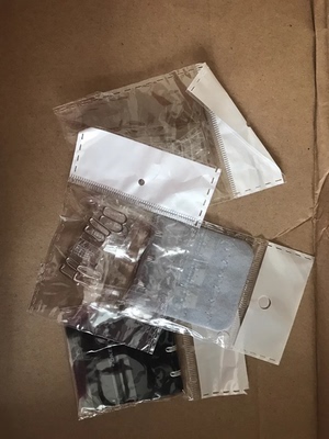 内衣很合身～穿着也很舒服，哈哈快递也很快！