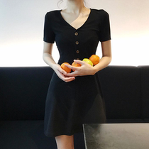Hepburn style small black skirt 2021 summer new French temperament deep V-neck waist thin knitted dress