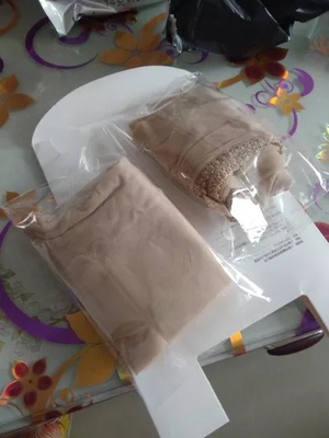 还不错吧,挺薄的,穿着很性感,哈哈不错呦 还不错吧,挺薄的,穿着很性感,哈哈不错呦