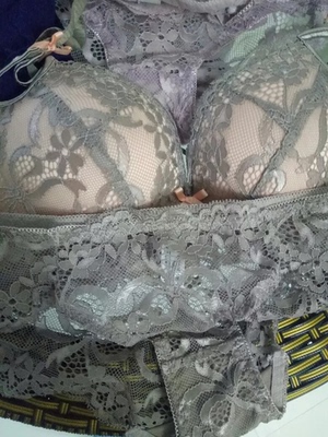 款式颜色很喜欢,聚胧效果也很好,穿起来有点小性感,超满意,喜欢的赶紧下单了,物流也很快,服务态度很好 款式颜色很喜欢,聚胧效果也很好,穿起来有点小性感,超满意,喜欢的赶紧下单了,物流也很快,服务态度很好