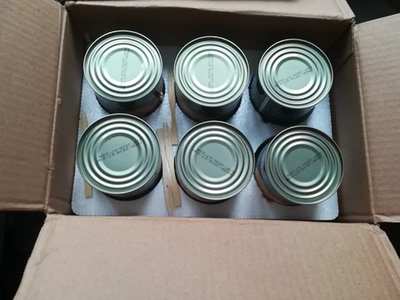 看到这种黄橙橙的颜色真的很有吸引力 因为第一次买这种罐头怕有差距也不知道味道怎么样  虽然快递慢了点但是可以接受 收到后六罐独立包装很好 打开后被惊艳到了有种舍不得吃的感觉 最后还是吃了 很甜  很软真的很好的罐头 以后肯定还会继续买的 第一次这么用心的评论。