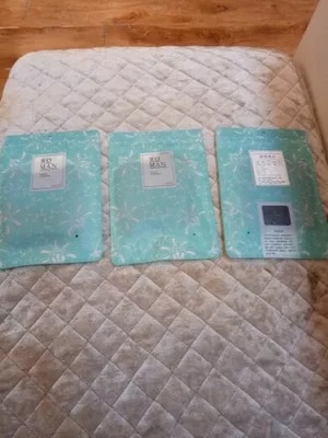 好性感的内裤呢，优惠下来19.9三条，质量也不错，摸起来舒服，还没下水洗，不知道会不会掉色，看着还是不错的！