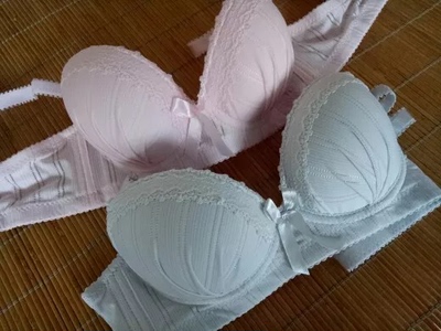 物美价廉，给妹妹买的 适合小胸哦。喜欢。