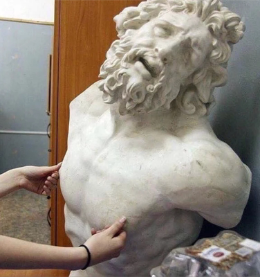 只说4个字：太性感了&hellip;&hellip;再补充几个字：被抓住了不放&hellip;&hellip;然后，一场恶战！！！以后再不敢买这么性感的内裤了！