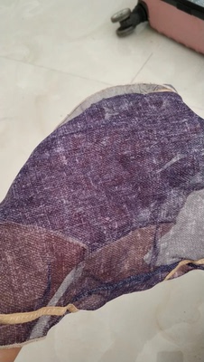 款式很好看 料子摸起来还可以 效果应该穿上舒适  包装很是用心  独立包装的  总之可以接受 喜欢