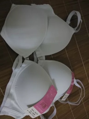 满意，赶紧试试这种前扣的，第一次买