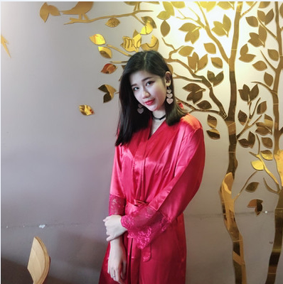 质感很好，穿上很丝滑，没色差