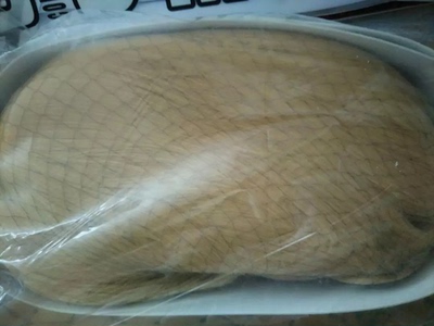 穿了一段时间，假毛和衣服都很不错，非常的满意，好评哦～