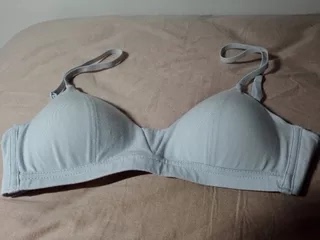 买了两个浅色 码很大适合稍微胖的妈妈 买了两个浅色 码很大适合稍微胖的妈妈