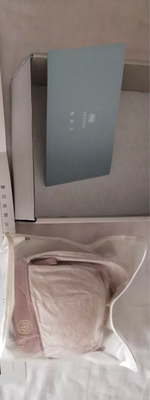 买了两件，一件s一件m。大家买的时候一定要量一下尺寸，根据尺码表买哟。我的下围是75左右，m刚合适，s小了很多。穿着舒服，这几天来月经胸胀疼，但是穿这个比穿普通内衣舒服很多！完全没有聚拢效果，而且海绵垫真的很薄，只在舒服。 ～这是一个好评模板，因为本仙女很懒，不想每个产品都写好评，所以特地模仿好友写下这个模板，但是这个产品无论是质量还是外形都是本仙女喜欢的类型，如果不喜欢，仙女收到东西会很生气，然后这个模板就会成为仙女喋喋不休的休书，自然不可能撒下这个好评，给各位淘友一个参考，本产品还是极好的，&mdash;&mdash;来自一位慵懒的只爱购物不爱写评语却想换积分的仙女！ 好吧，说真的，很好，喜欢。