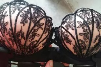 超级喜欢的这种款式 还没有穿 摸着挺舒服的 质量很好还会再来