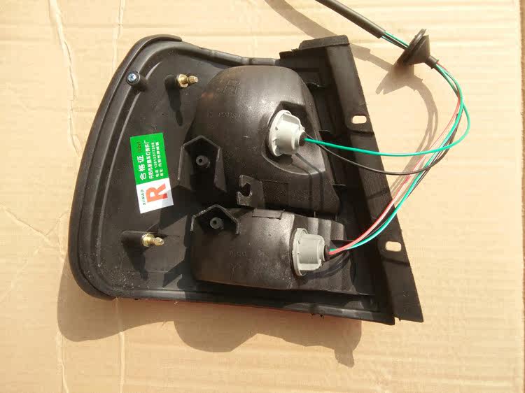长安铃木羚羊后尾灯总成1300/7130/7135倒车灯刹车灯汽车改装配件