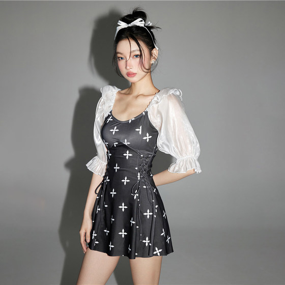 Princess Surana one-piece swimsuit women's conservative slim belly-covering skirt short-sleeved waist-closing super fairy hot spring bathing suit
Princess Surana one-piece swimsuit women's conservative slim belly-covering skirt short-sleeved waist-closing super fairy hot spring bathing suit