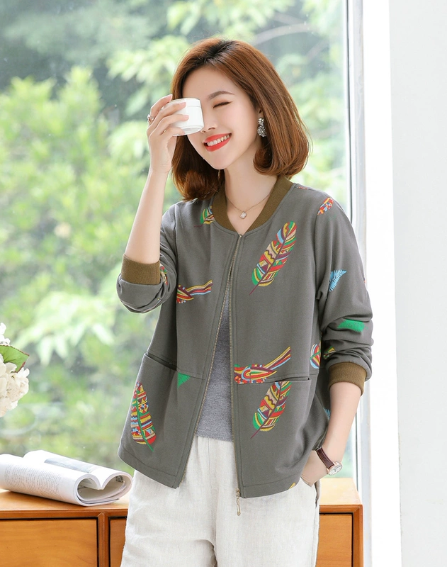 Áo khoác dành cho phụ nữ trung niên và cao tuổi vào tháng 2 và tháng 8, quần đùi mùa xuân cỡ lớn của phụ nữ trung niên, áo ngắn mùa xuân và mùa thu, đồng phục bóng chày cho bà mẹ béo - Áo khoác ngắn