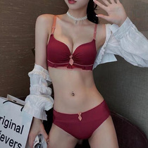 No Marks no steel ring lingerie female red Ben year small breasts Breasted Against Drooping Sexy Briefs Wedding Bra Suit