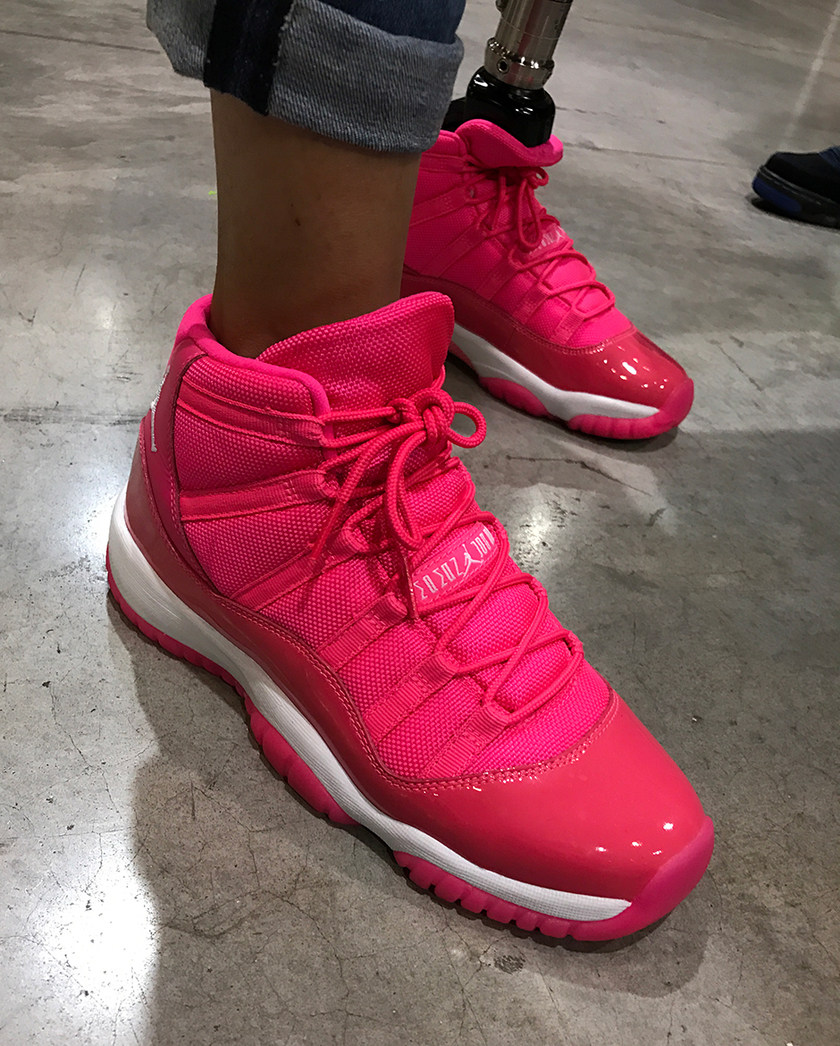aj 11 "hot pink" pe 亮相