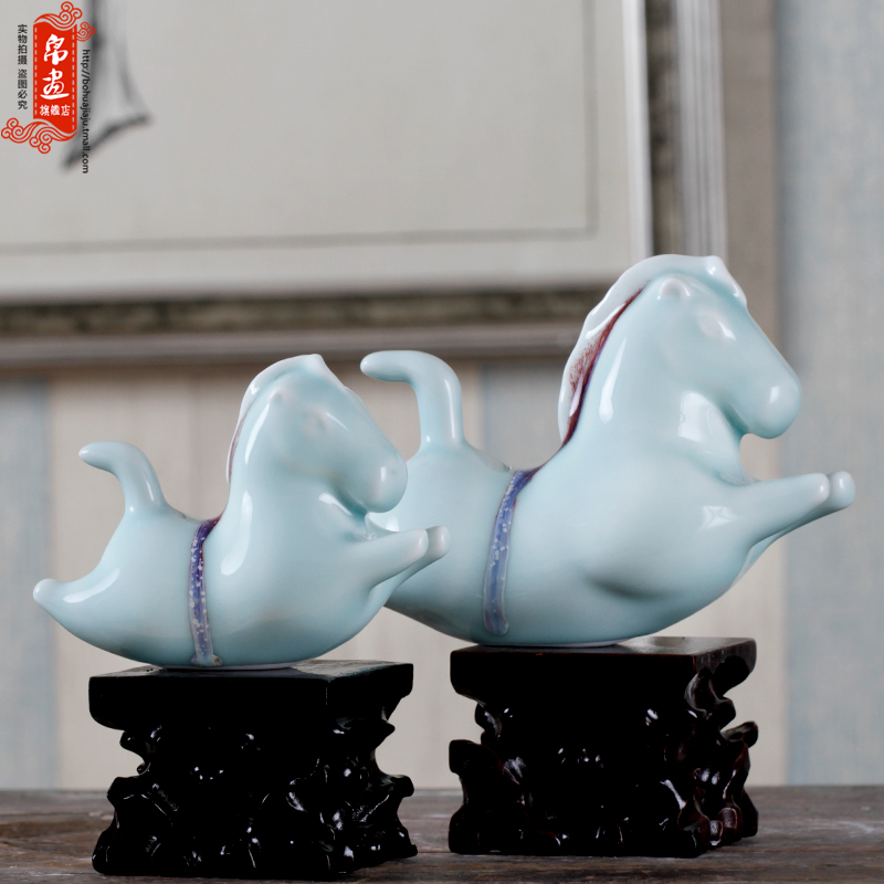 The family decorates a small place, jingdezhen ceramic horse ins creative contracted lovely adornment desktop gifts of new Chinese style