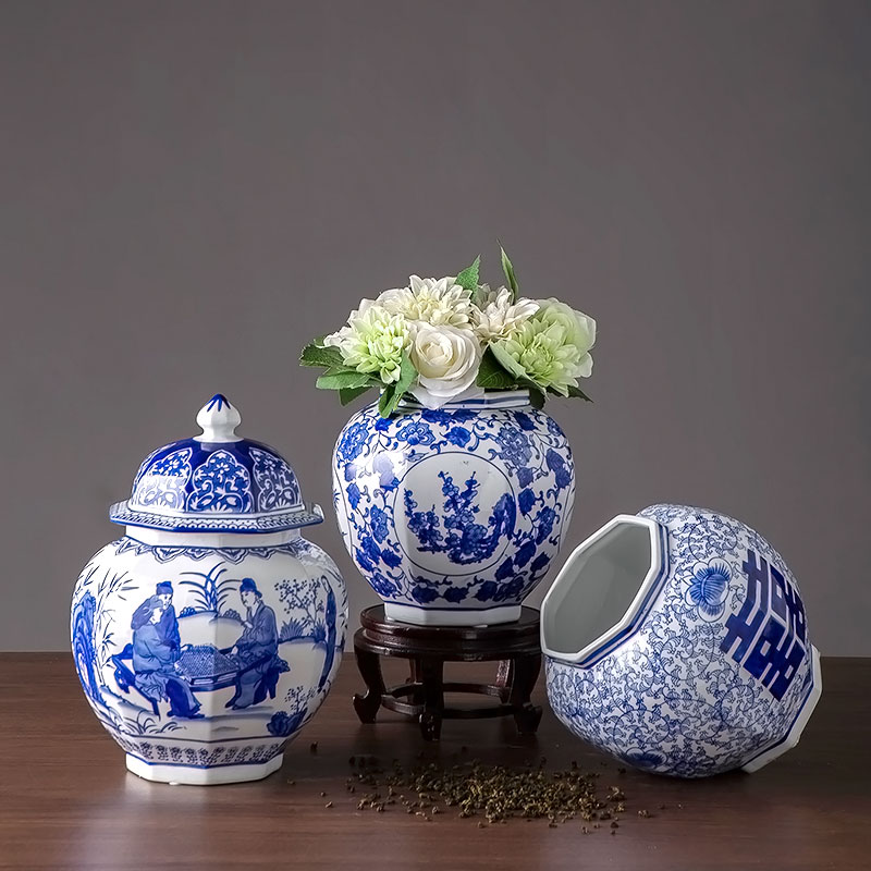 Blue and white porcelain jar with cover Chinese antique vases, flower arrangement sitting room porch decorate household ceramics furnishing articles storage tank