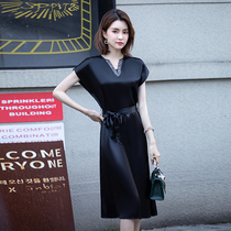 Black evening dress womens temperament high-end banquet niche high-end formal occasions dress short models can be worn