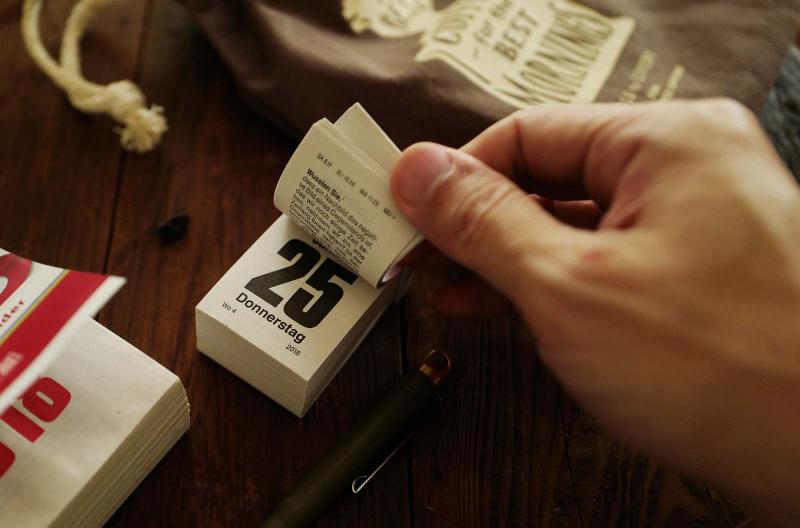 戏精日历君,翻一年都不无聊!